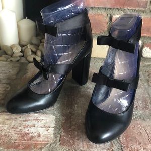 Black bow heels
